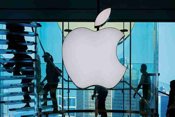 apple workers unionize, boss magazine